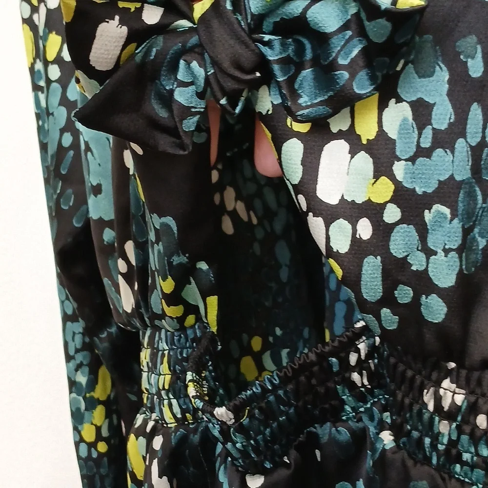 Torrid Black Surplice Long Sleeve Top With Green Dot Print Size 3X Bow Back - Picture 3 of 8